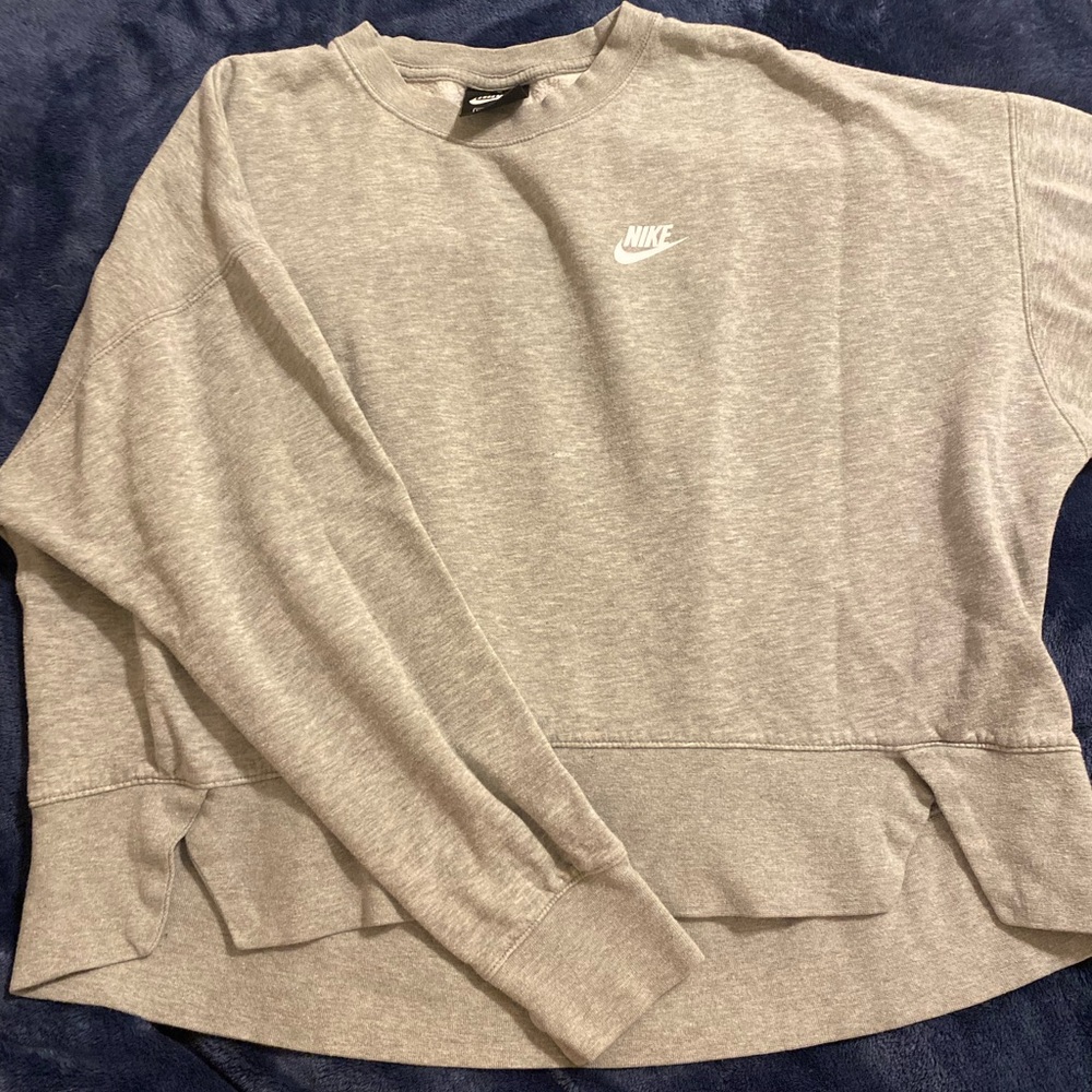 Nike Gray Crewneck Sweatshirt